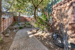 6421 Meadow Valley Ln, Reno, NV 89519, USA Photo 36