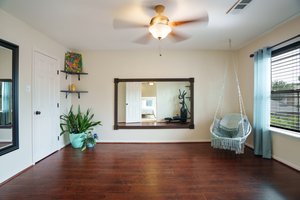  Photo 41