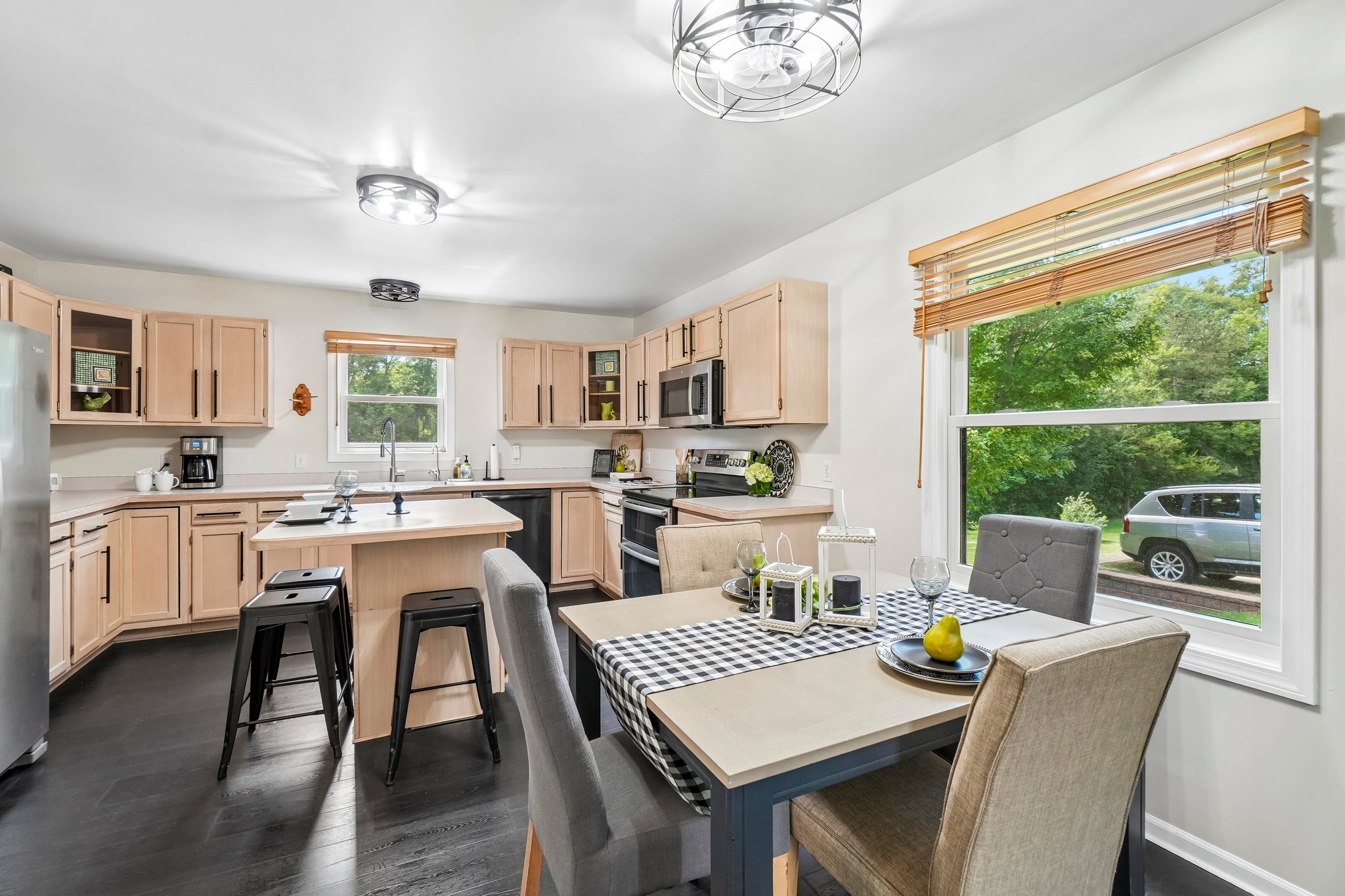 - 6423 Southampton Dr-S2407-010.jpg