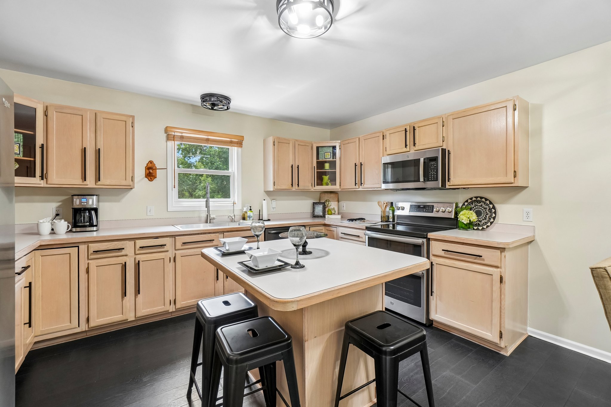 - 6423 Southampton Dr-S2407-013.jpg
