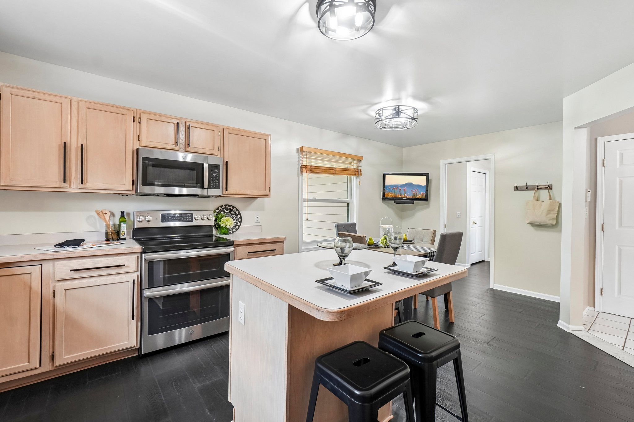- 6423 Southampton Dr-S2407-015.jpg