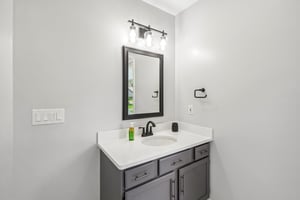 Southampton Dr-S0807-018.jpg