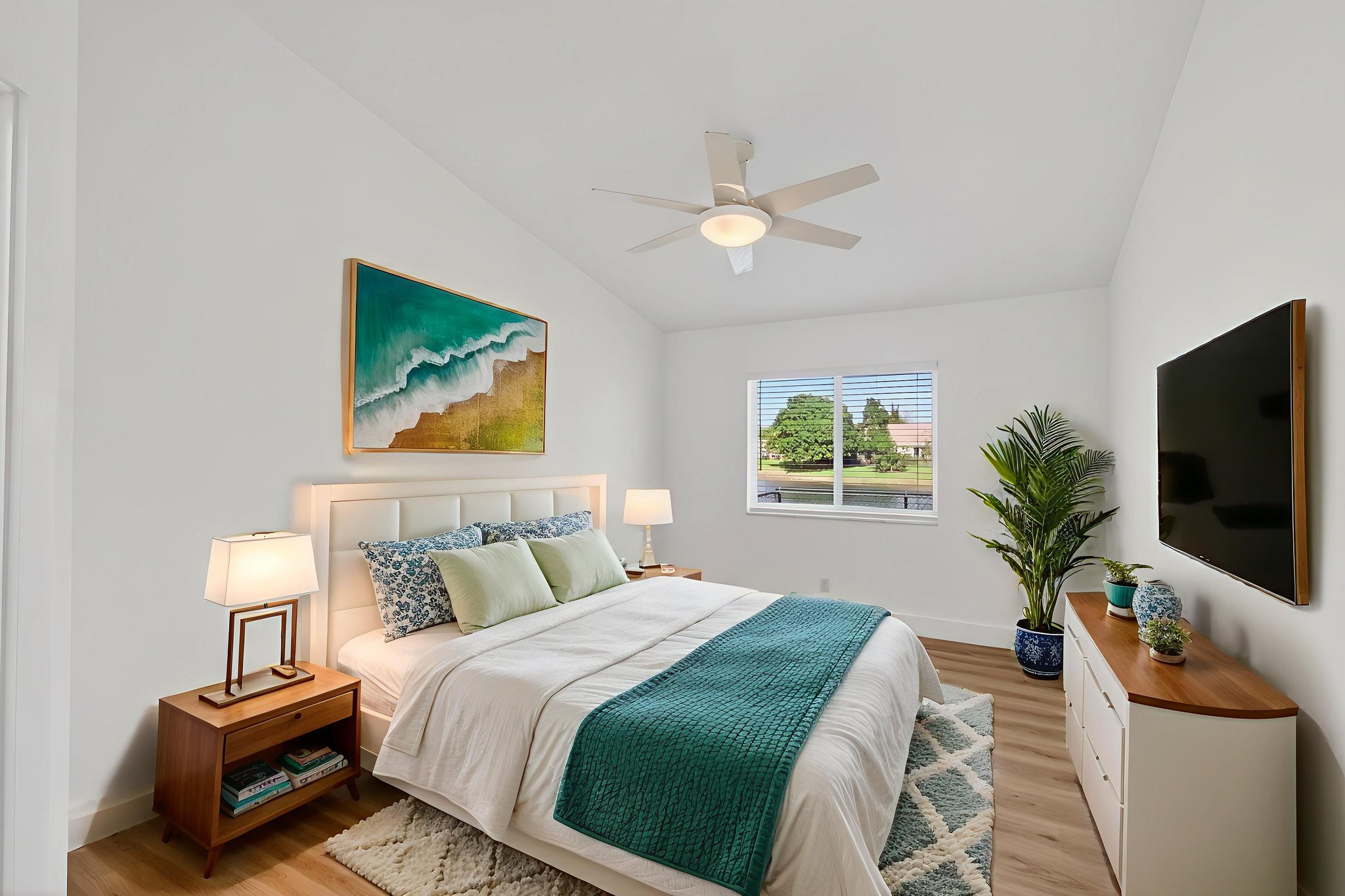 DSC_0608 virtually staged.jpeg