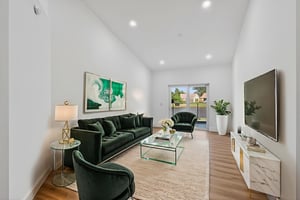 DSC_0467 virtually staged.jpeg