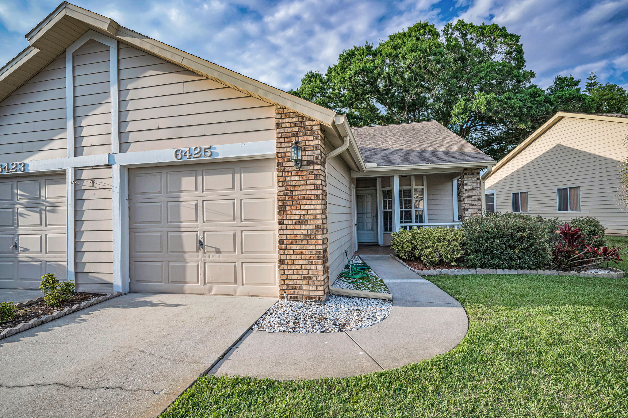 Front Exterior5