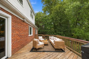 Expansive deck great for BBQs with friends!