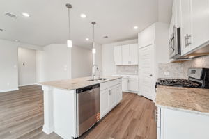 Houston-Massey Oaks-6429 Green Enclave Trail, Pearland, TX 77584-012