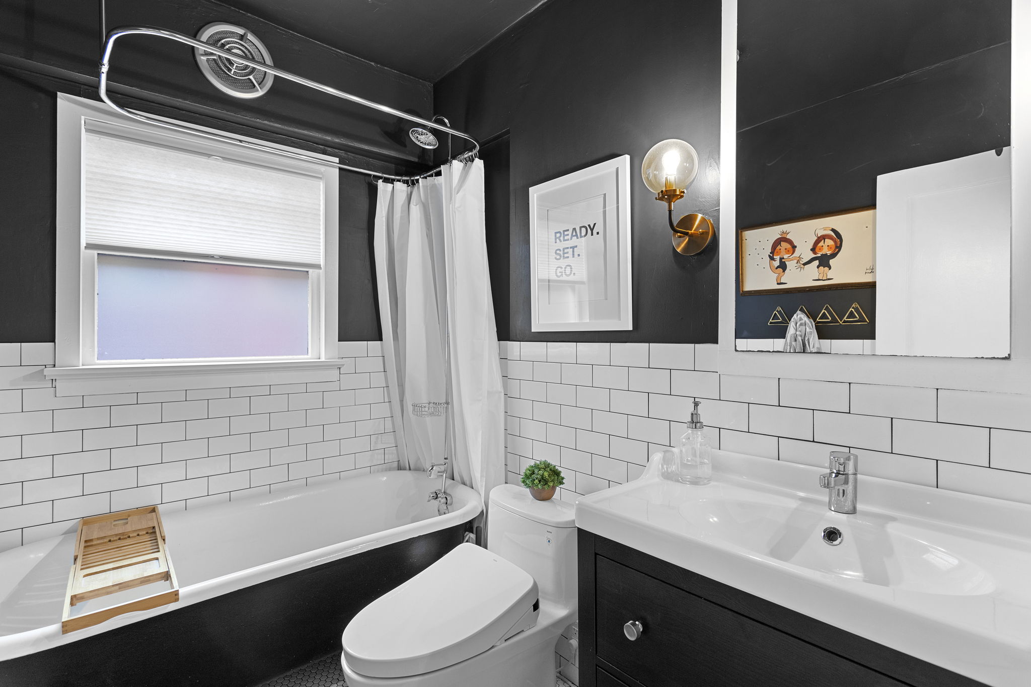 6429 N Commercial Ave, Portland, OR 97217, USA Photo 46