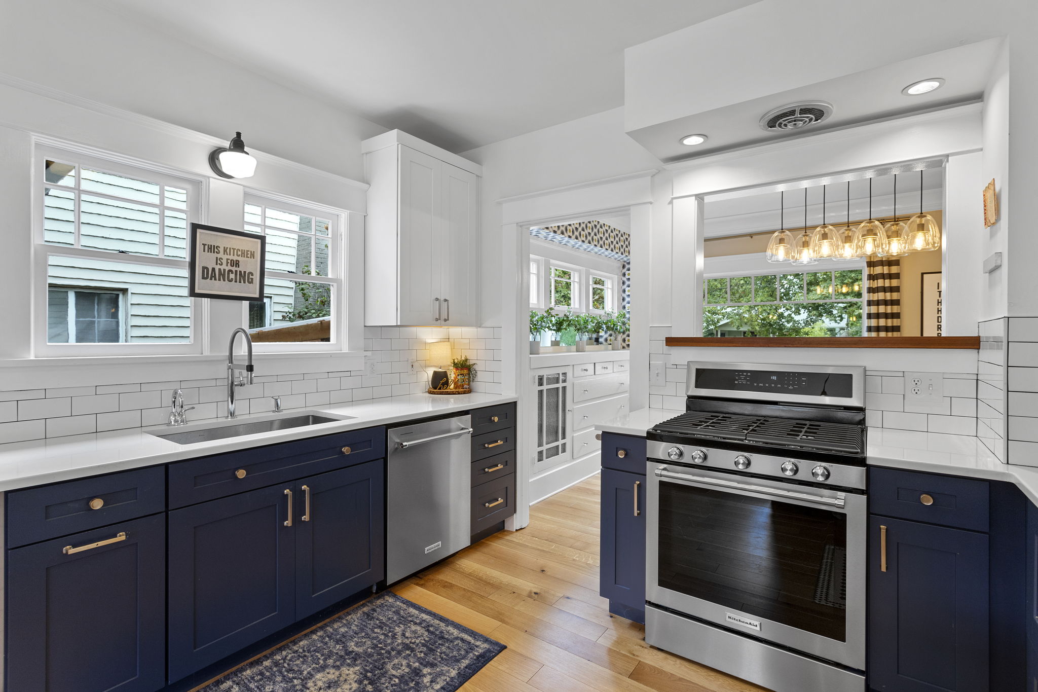 6429 N Commercial Ave, Portland, OR 97217, USA Photo 20