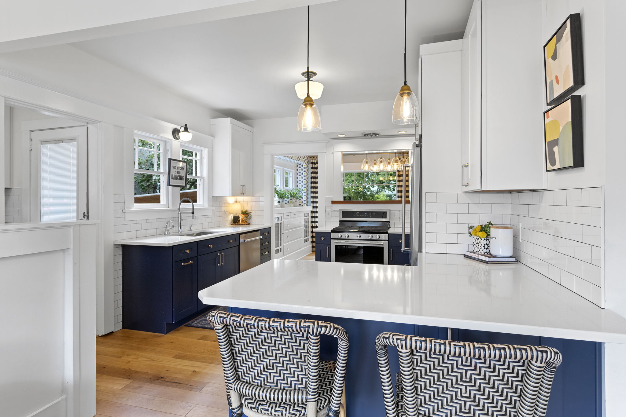 6429 N Commercial Ave, Portland, OR 97217, USA Photo 23