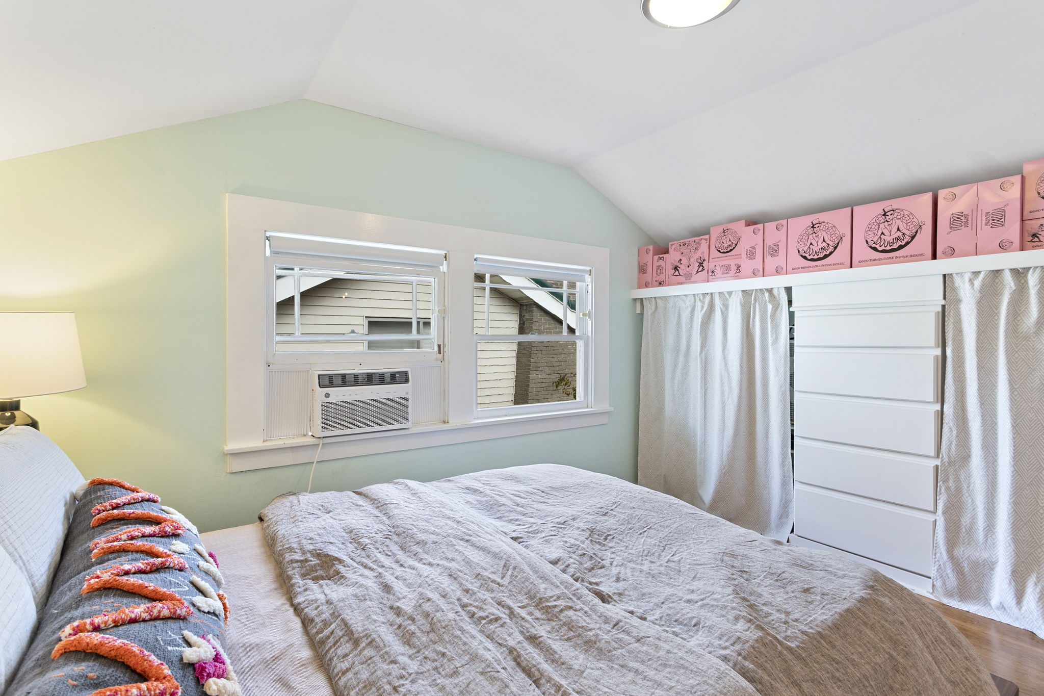 6429 N Commercial Ave, Portland, OR 97217, USA Photo 44