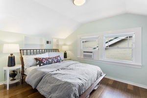 6429 N Commercial Ave, Portland, OR 97217, USA Photo 44