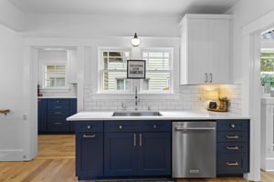 6429 N Commercial Ave, Portland, OR 97217, USA Photo 20