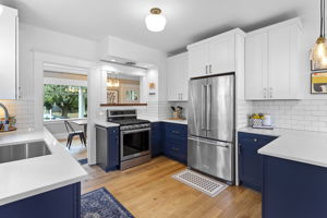 6429 N Commercial Ave, Portland, OR 97217, USA Photo 21