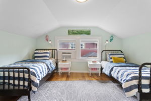 6429 N Commercial Ave, Portland, OR 97217, USA Photo 42