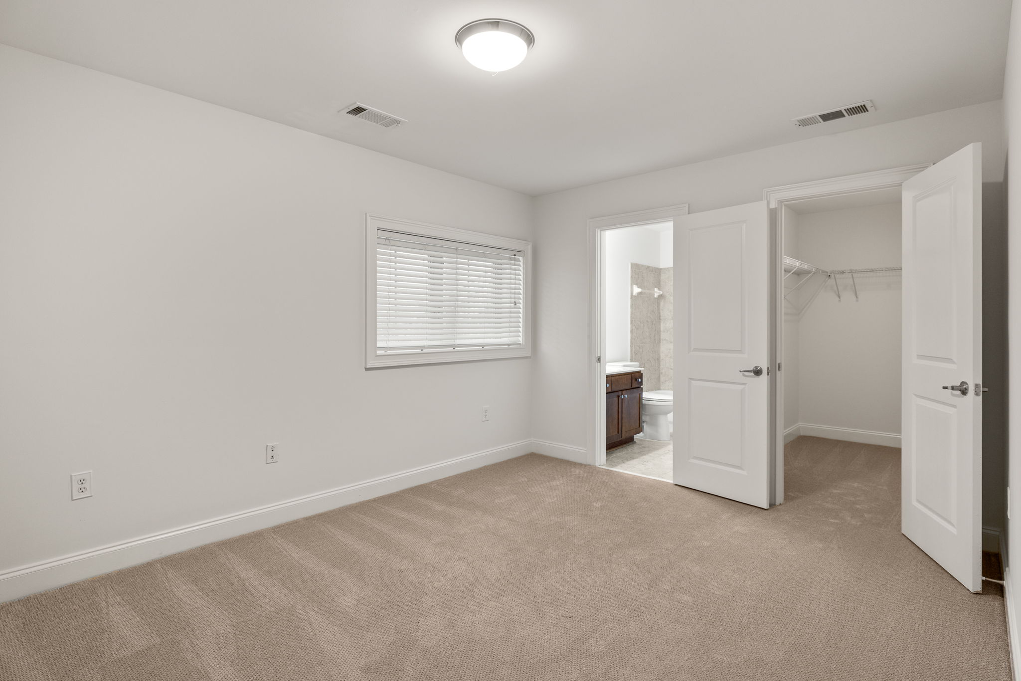 20251028_6430chariot_nassar058