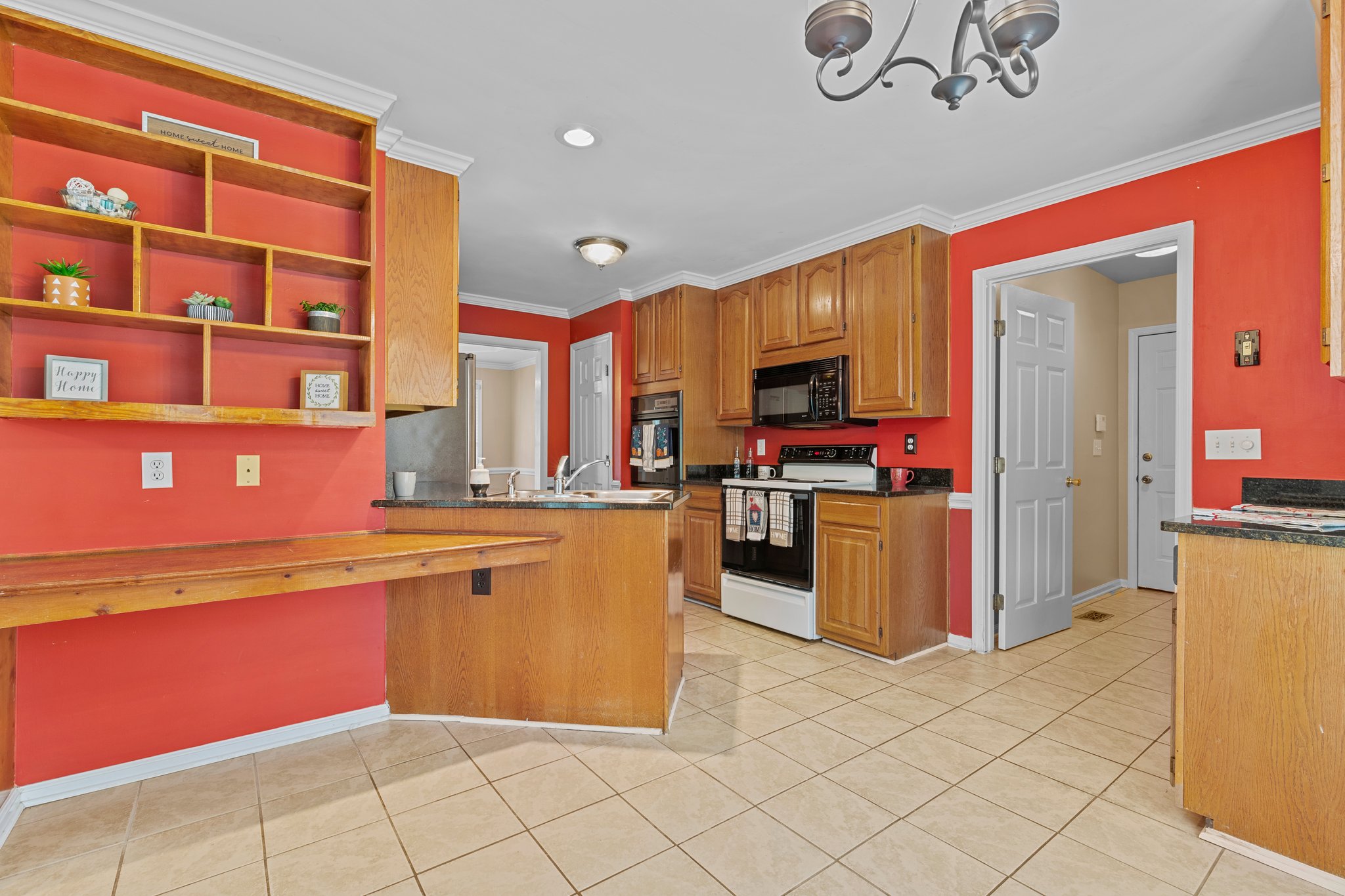 Kitchen/Breakfast Area