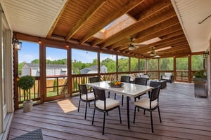 DSC02854 virtually staged.jpeg