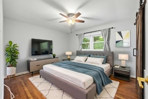 DSC04000 virtually staged.jpeg