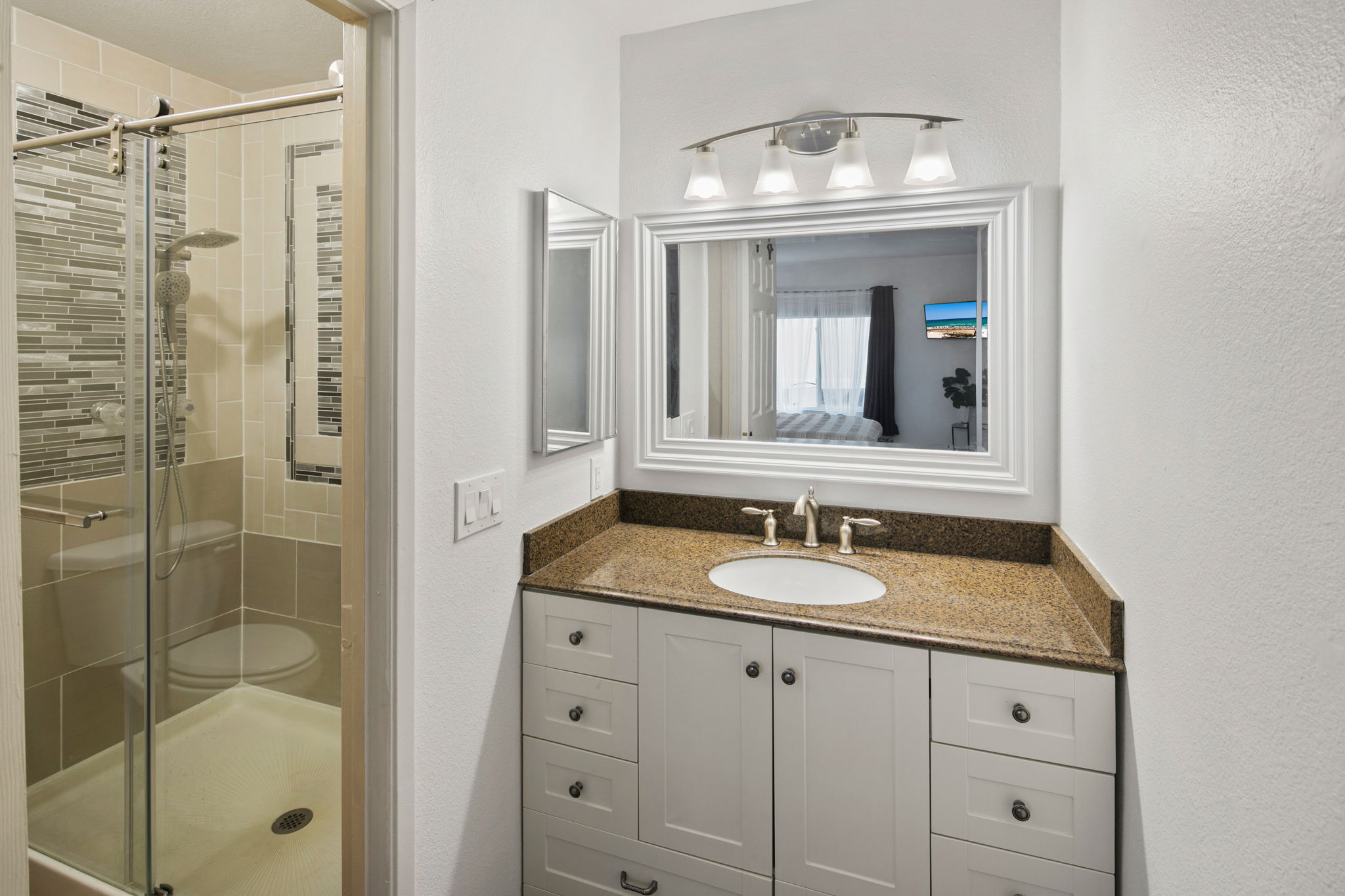 6433 La Paloma St-92