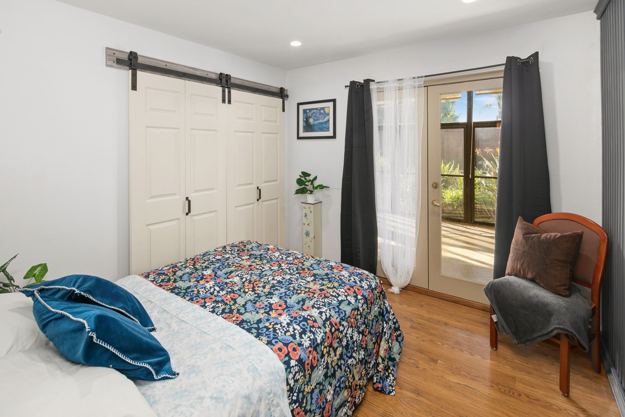 6433 La Paloma St-54