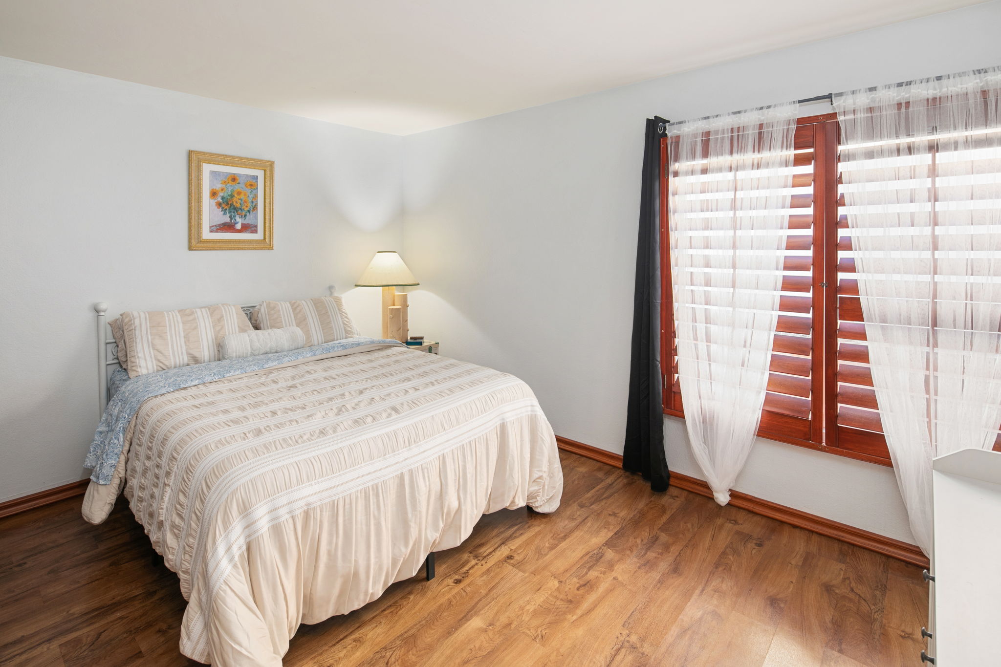 6433 La Paloma St-50