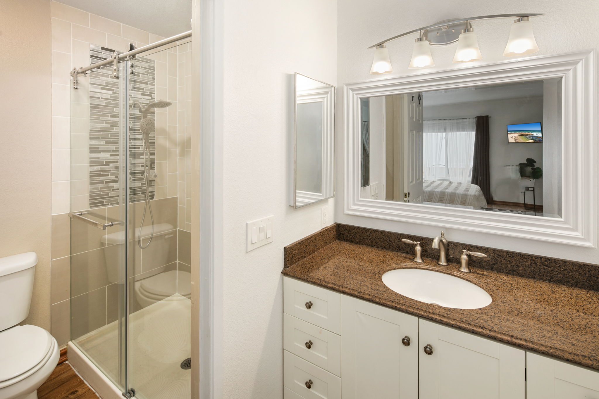 6433 La Paloma St-48