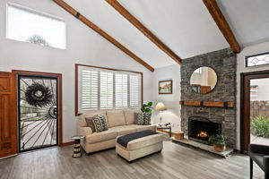 6433 La Paloma St-107