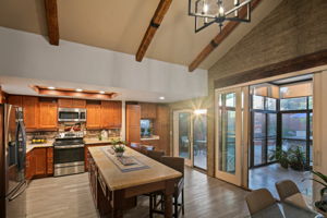 6433 La Paloma St-105