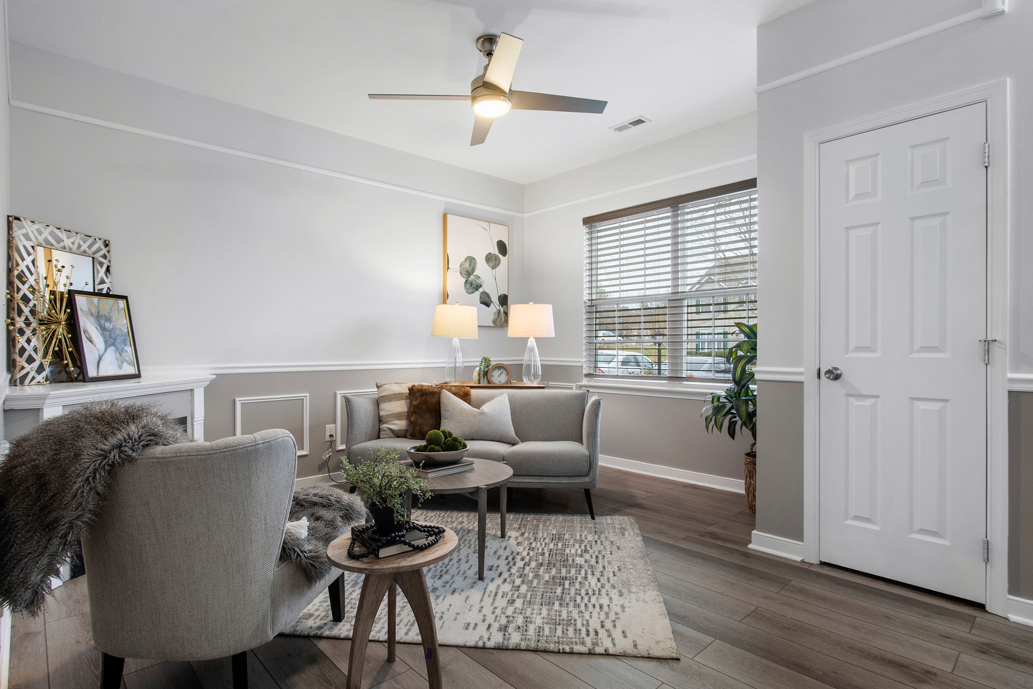 06-Living Room