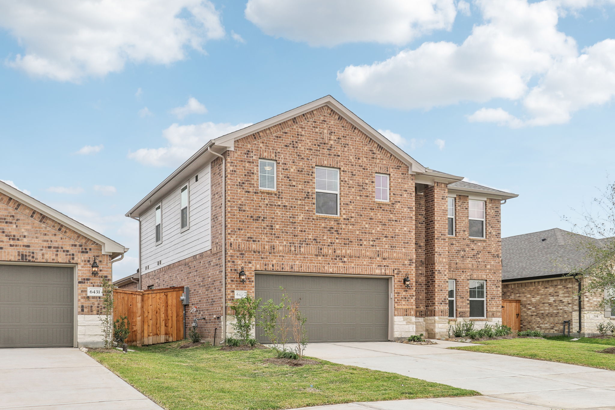 Houston - Wall Street Village - 6435 Brazos Trl Dr, Richmond, TX, 77469 -    002