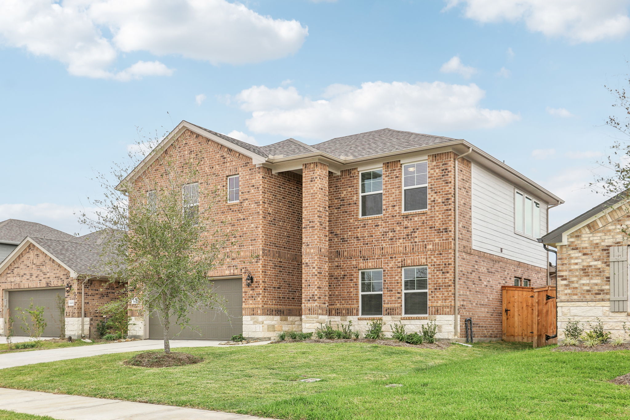Houston - Wall Street Village - 6435 Brazos Trl Dr, Richmond, TX, 77469 -    003