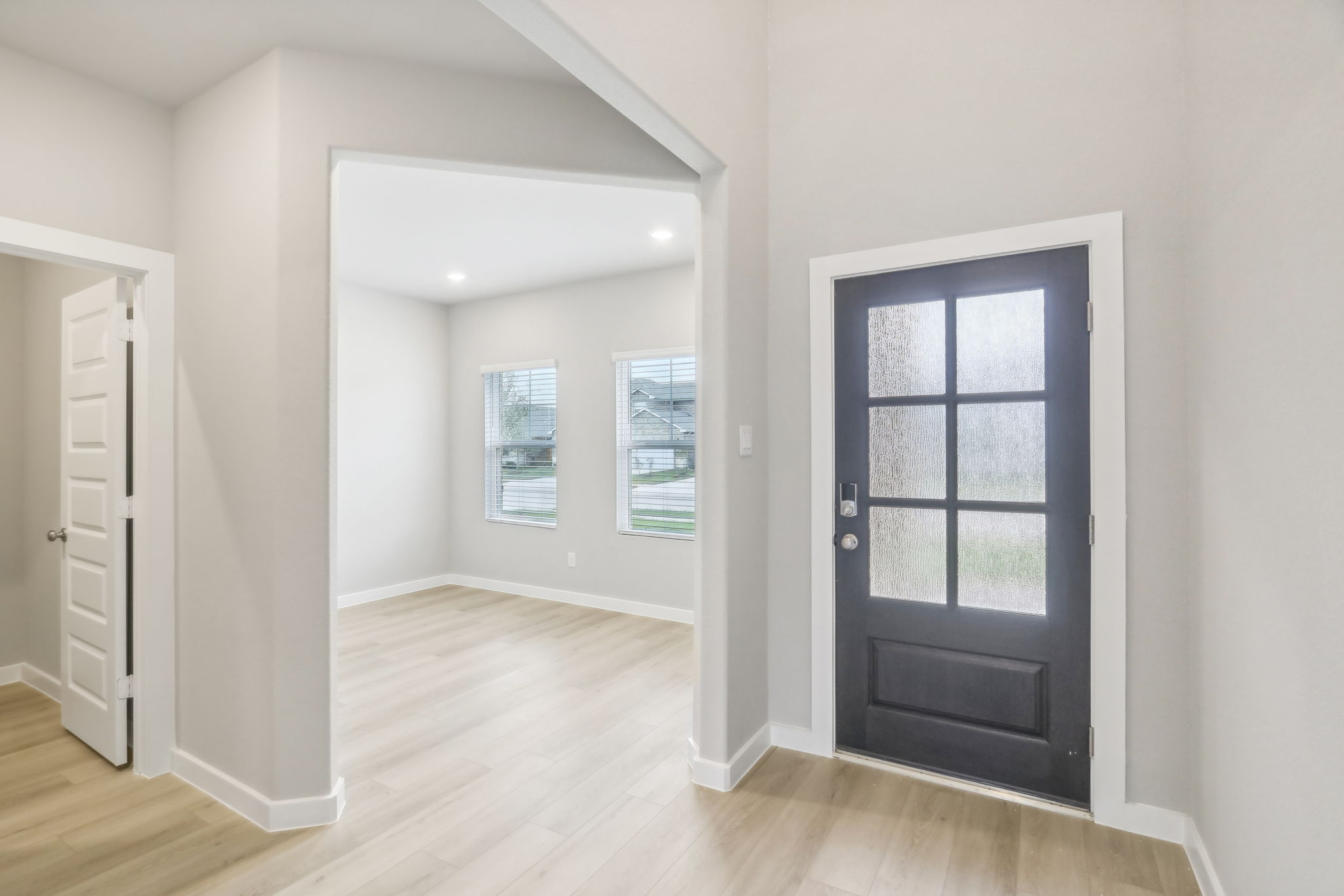 Houston - Wall Street Village - 6435 Brazos Trl Dr, Richmond, TX, 77469 -    004