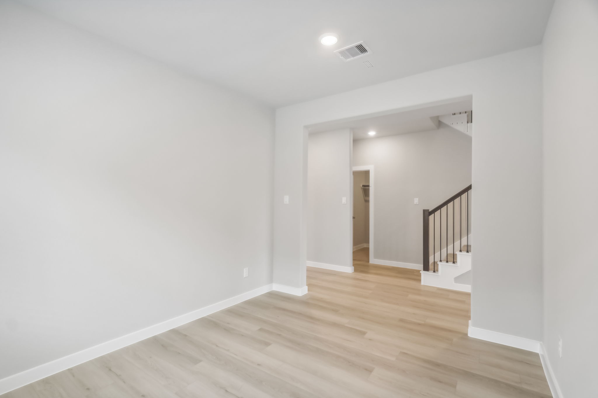 Houston - Wall Street Village - 6435 Brazos Trl Dr, Richmond, TX, 77469 -    025