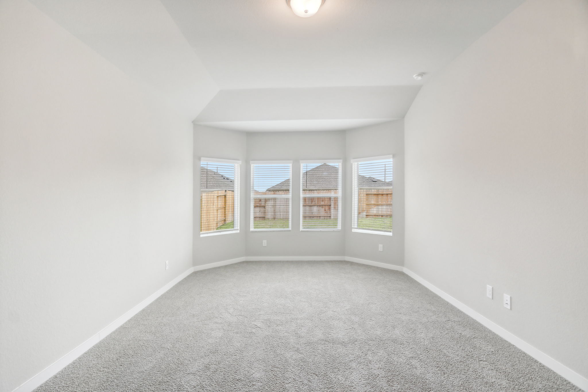 Houston - Wall Street Village - 6435 Brazos Trl Dr, Richmond, TX, 77469 -    028