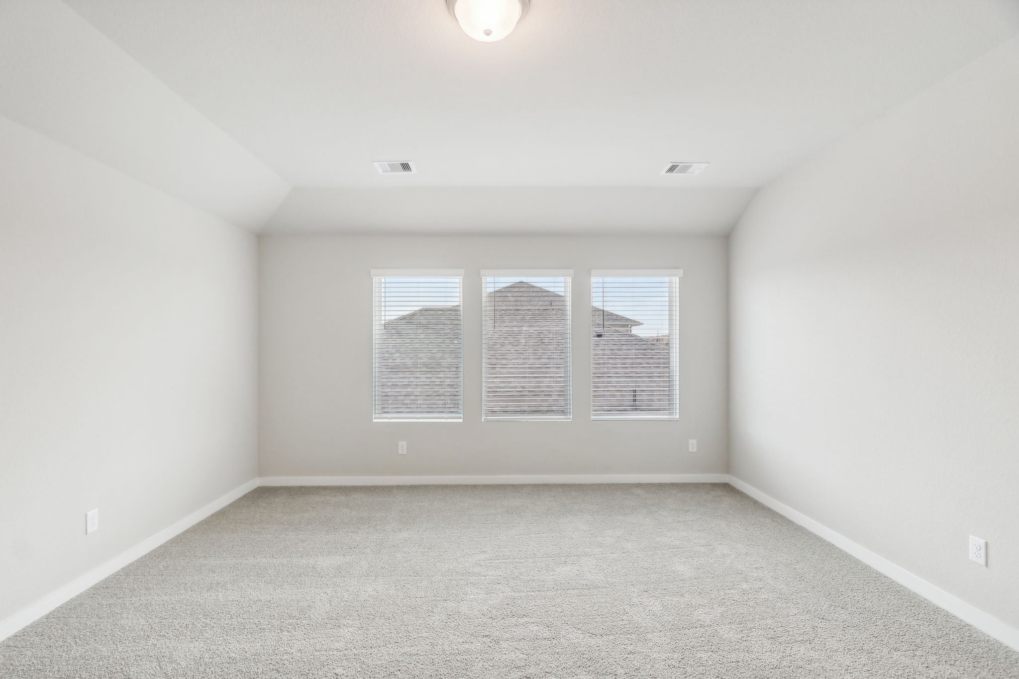 Houston - Wall Street Village - 6435 Brazos Trl Dr, Richmond, TX, 77469 -    040