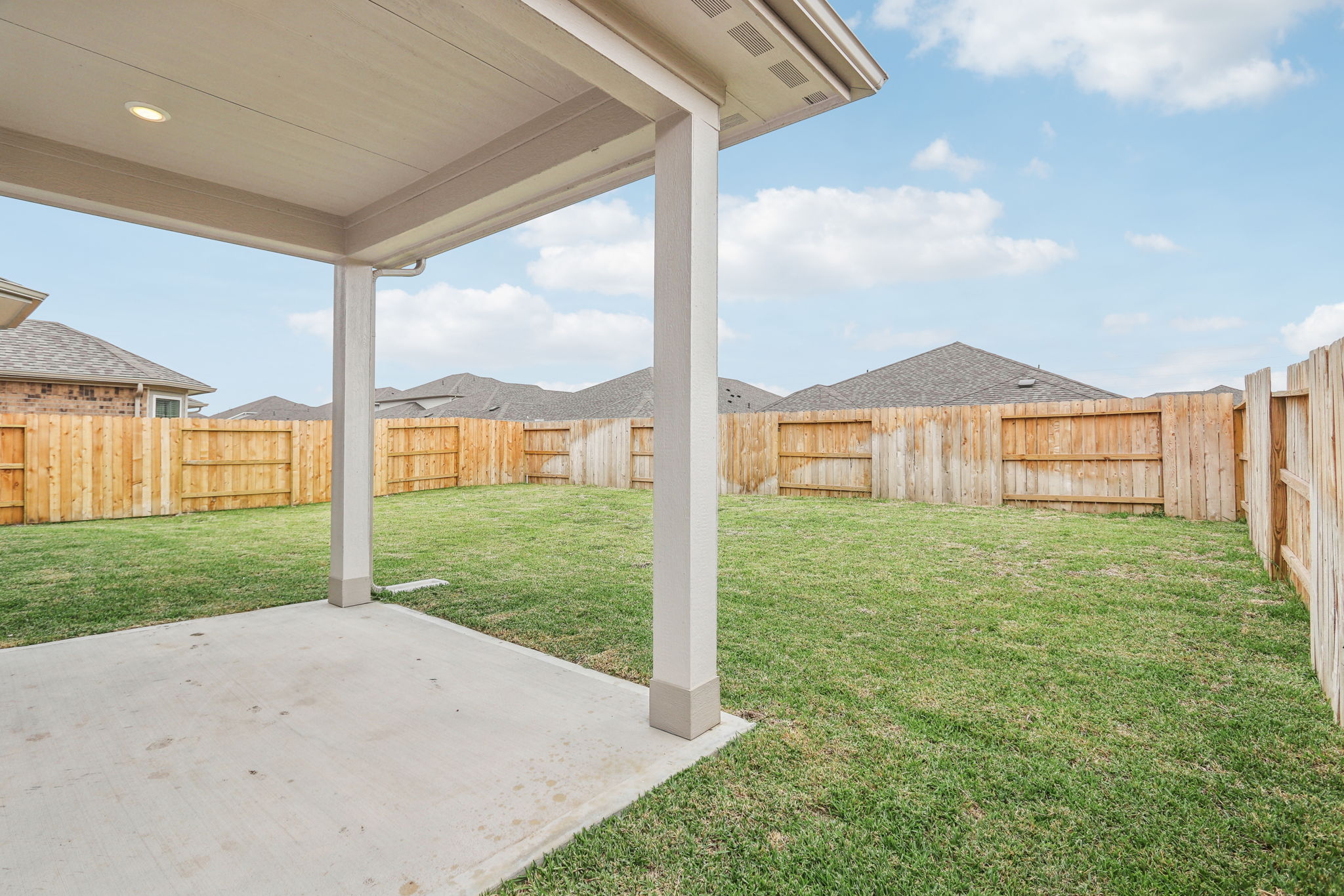 Houston - Wall Street Village - 6435 Brazos Trl Dr, Richmond, TX, 77469 -    054