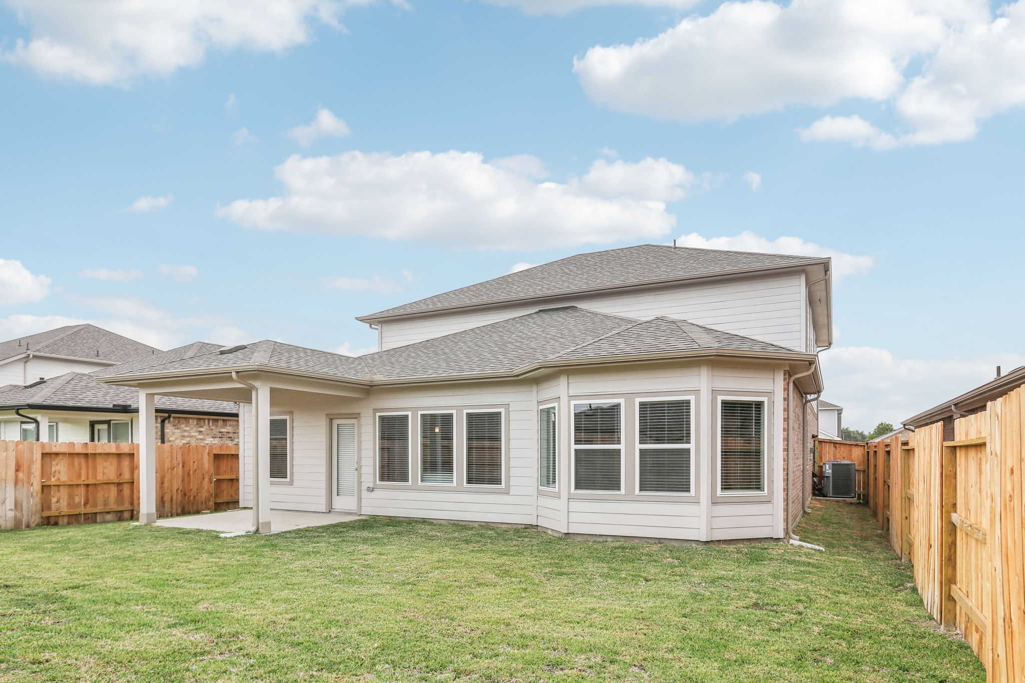 Houston - Wall Street Village - 6435 Brazos Trl Dr, Richmond, TX, 77469 -    057