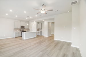 Houston - Wall Street Village - 6435 Brazos Trl Dr, Richmond, TX, 77469 -    009