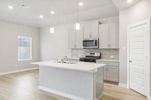 Houston - Wall Street Village - 6435 Brazos Trl Dr, Richmond, TX, 77469 -    011