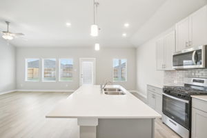 Houston - Wall Street Village - 6435 Brazos Trl Dr, Richmond, TX, 77469 -    016