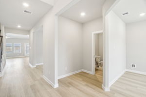 Houston - Wall Street Village - 6435 Brazos Trl Dr, Richmond, TX, 77469 -    018