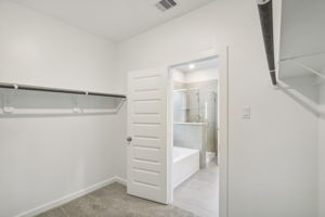 Houston - Wall Street Village - 6435 Brazos Trl Dr, Richmond, TX, 77469 -    035