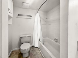 Bathroom 1 - IMG_7616