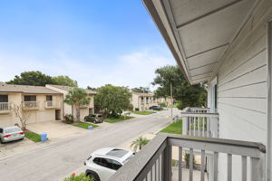 Front Balcony View - 495A2068