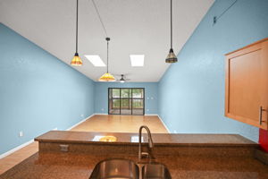 Kitchen into LR - 495A2106