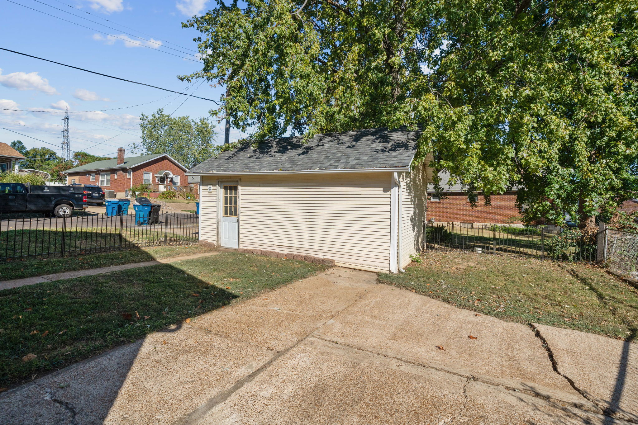 Photo 48