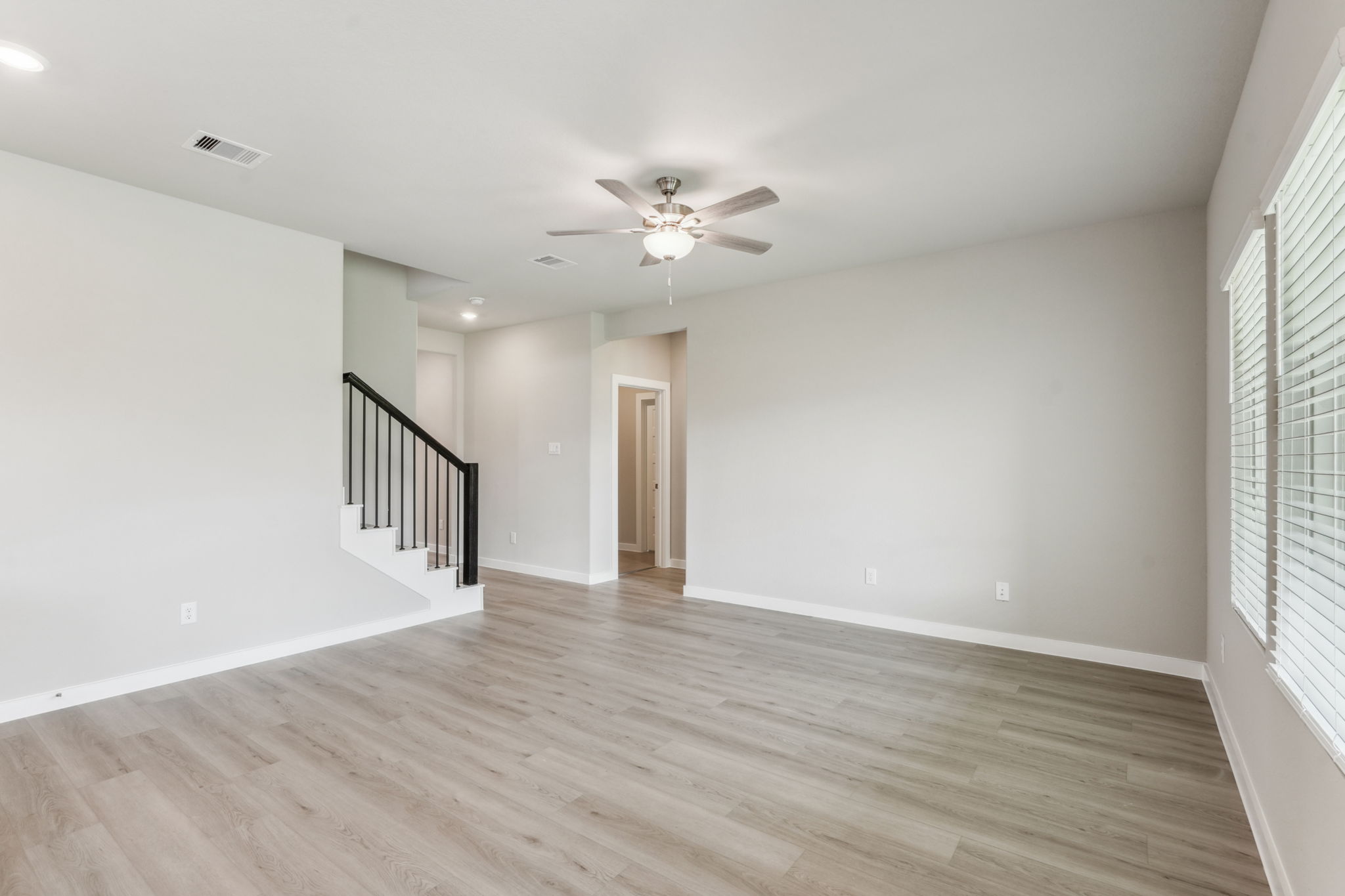 Houston - Wall Street Village - 6438 Sugarcane Lane, Richmond, TX 77469 - 006
