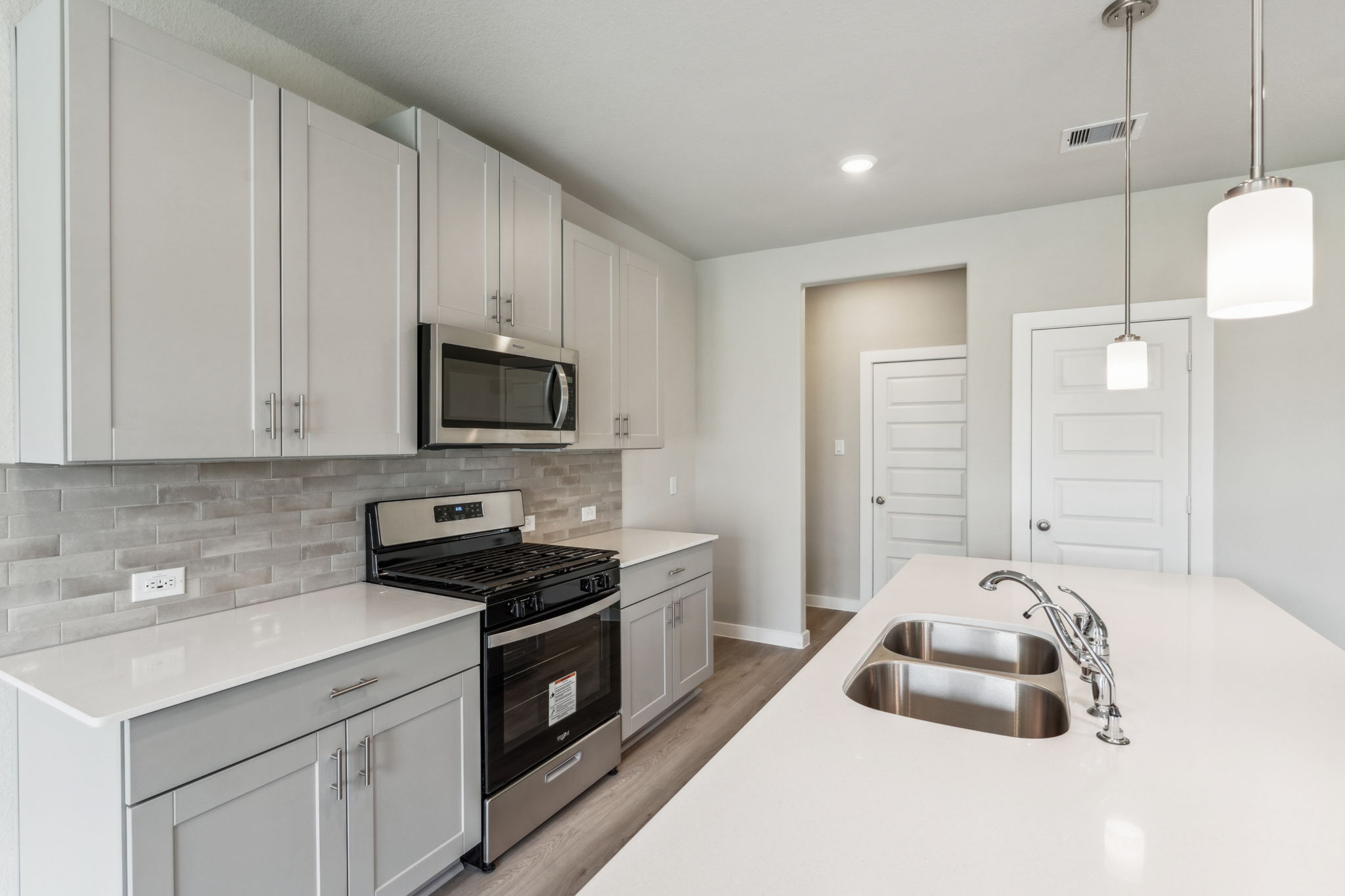 Houston - Wall Street Village - 6438 Sugarcane Lane, Richmond, TX 77469 - 009