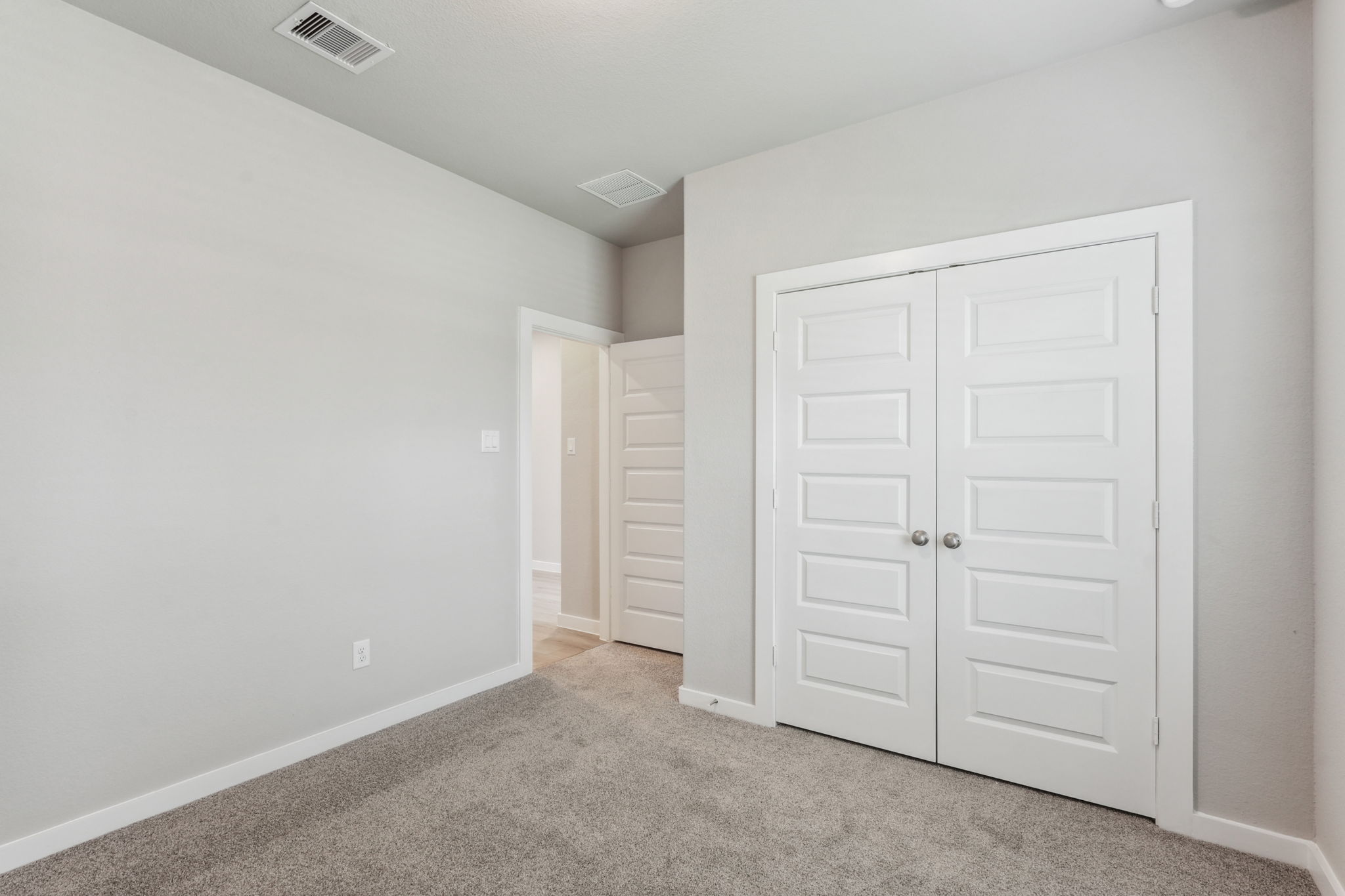 Houston - Wall Street Village - 6438 Sugarcane Lane, Richmond, TX 77469 - 015
